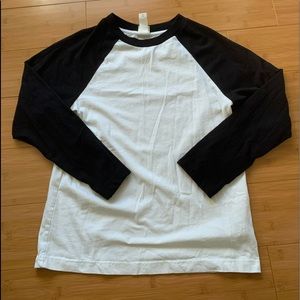 H&M (Divided) black and white baseball oversized tee